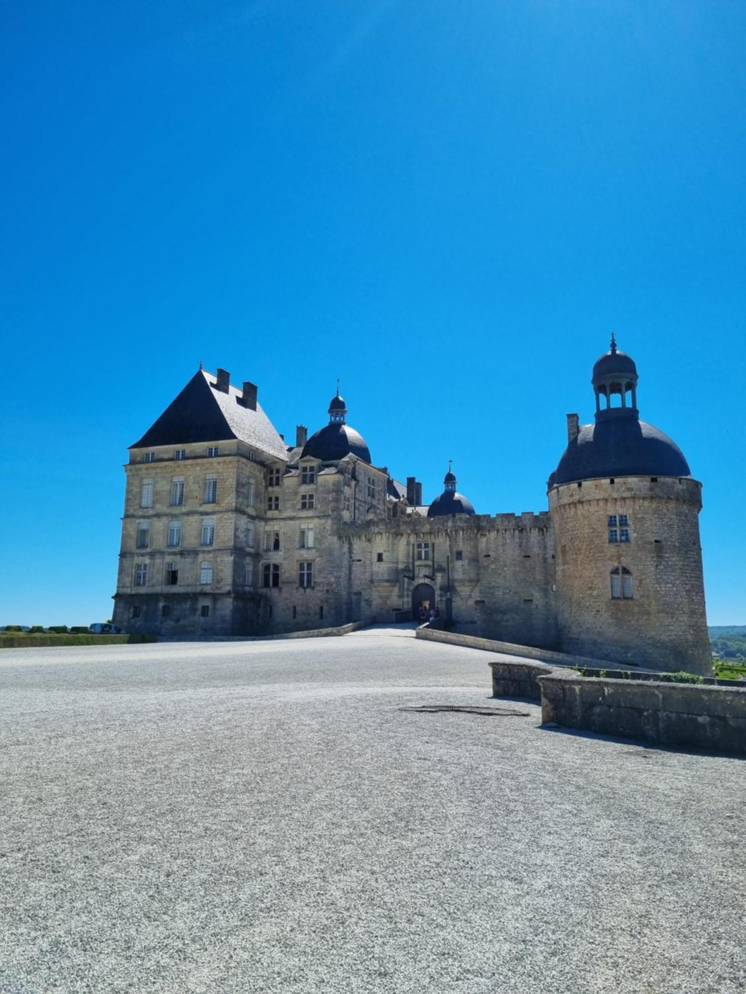 Au Perigord Noir Hautefort Exterior foto